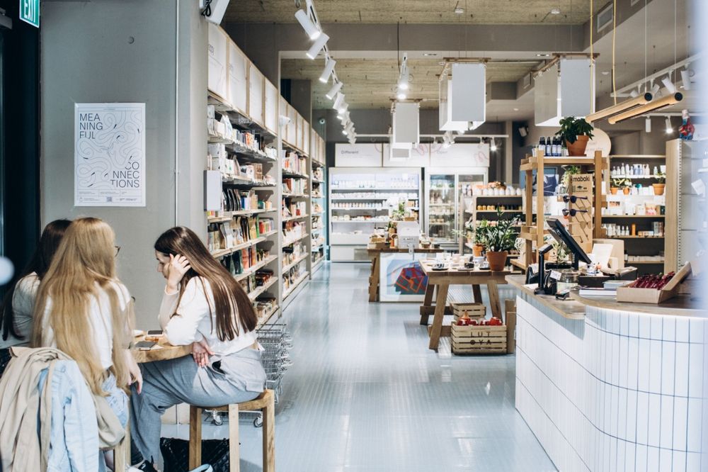  THE ART & DESIGN OF EVERYDAY