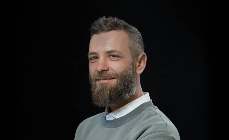 Ce înseamnă de fapt să fii curator de design?